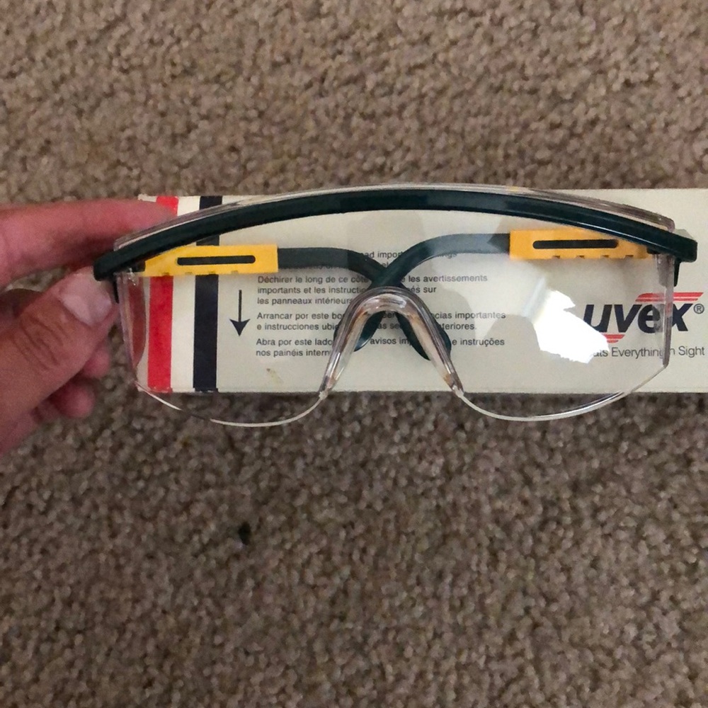Safety goggles